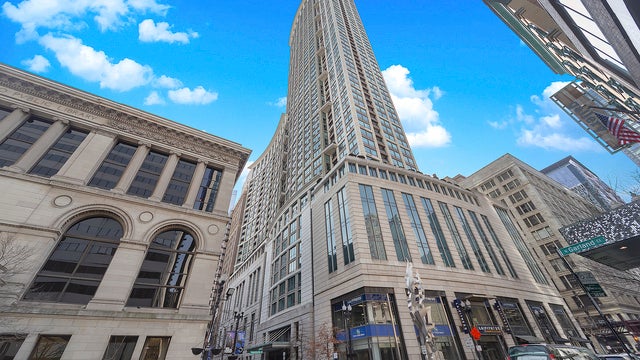 130 N Garland Court 1104 — photo
