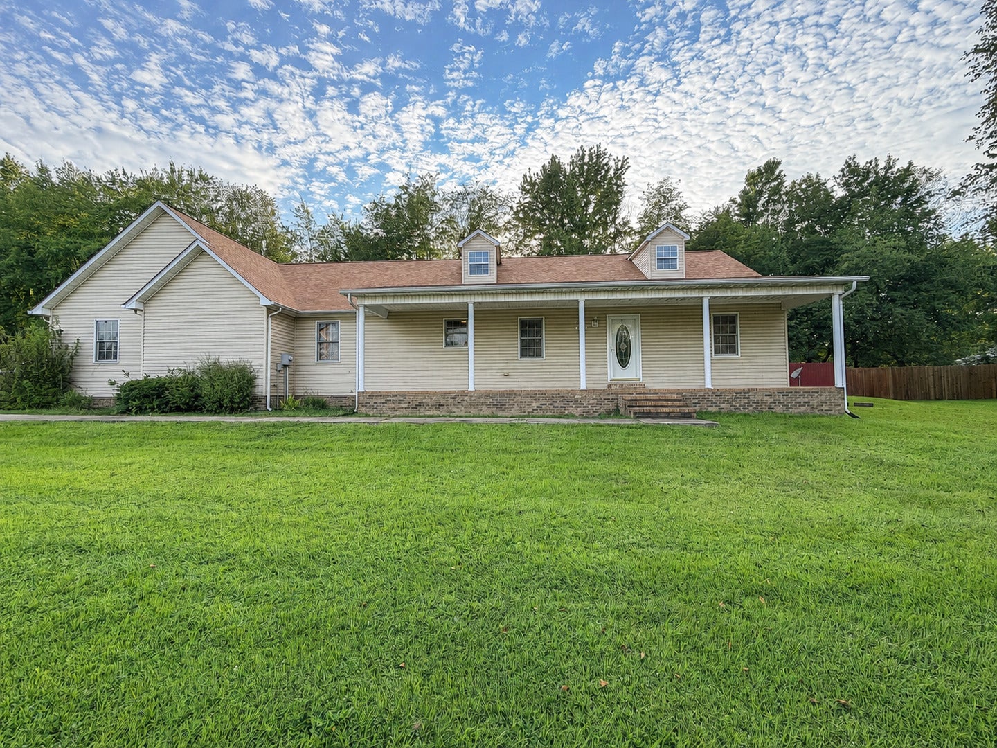2805 Juniper Drive — photo