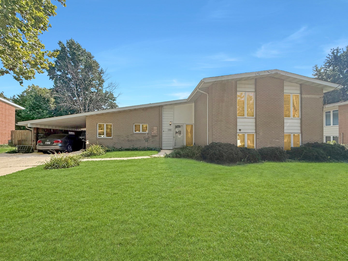 306 Naples Drive — photo