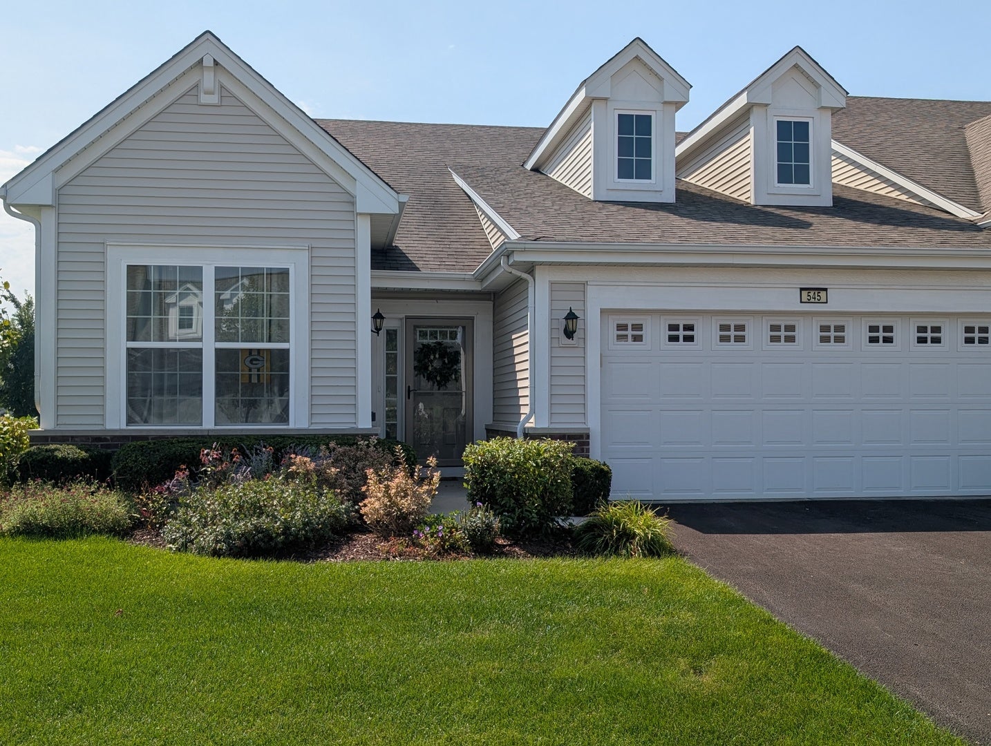 545 N Falls Circle — photo