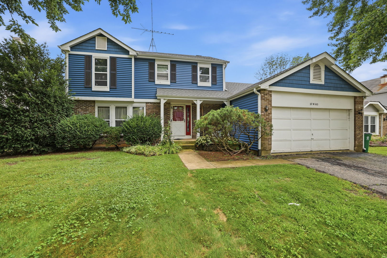 27W105 Walnut Drive — photo
