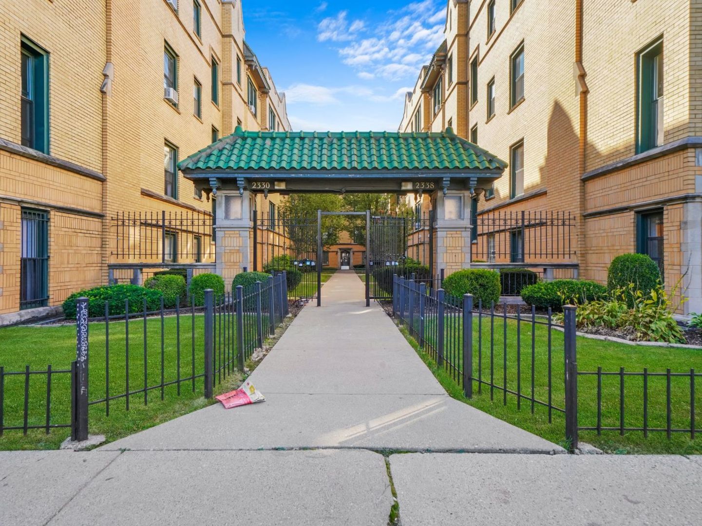 2334.5 N Spaulding Avenue 3B — photo