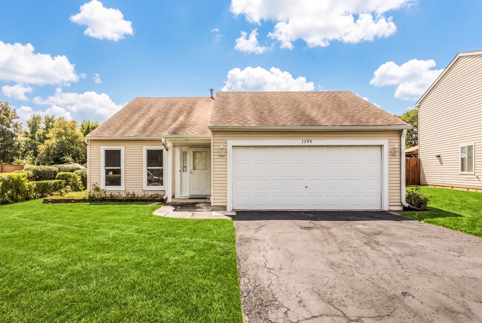 1294 Longford Circle — photo