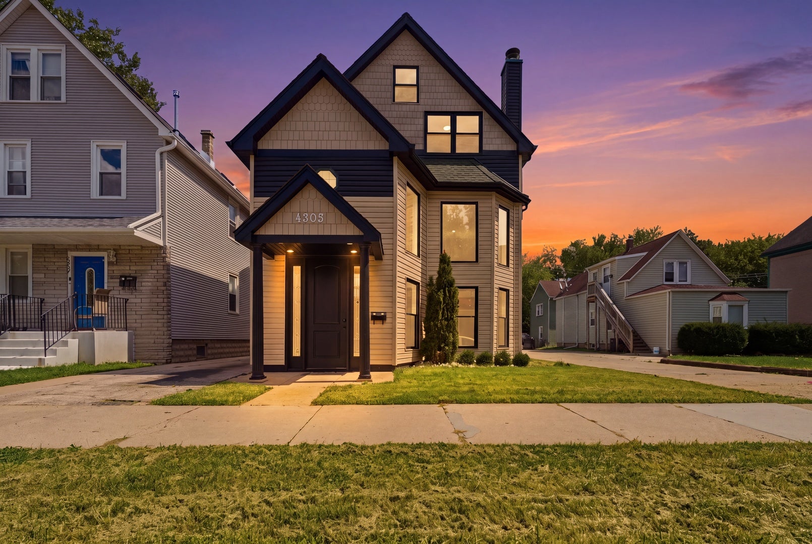 4305 N Mobile Avenue — photo