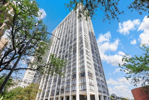 5445 N Sheridan Road 1112 — photo