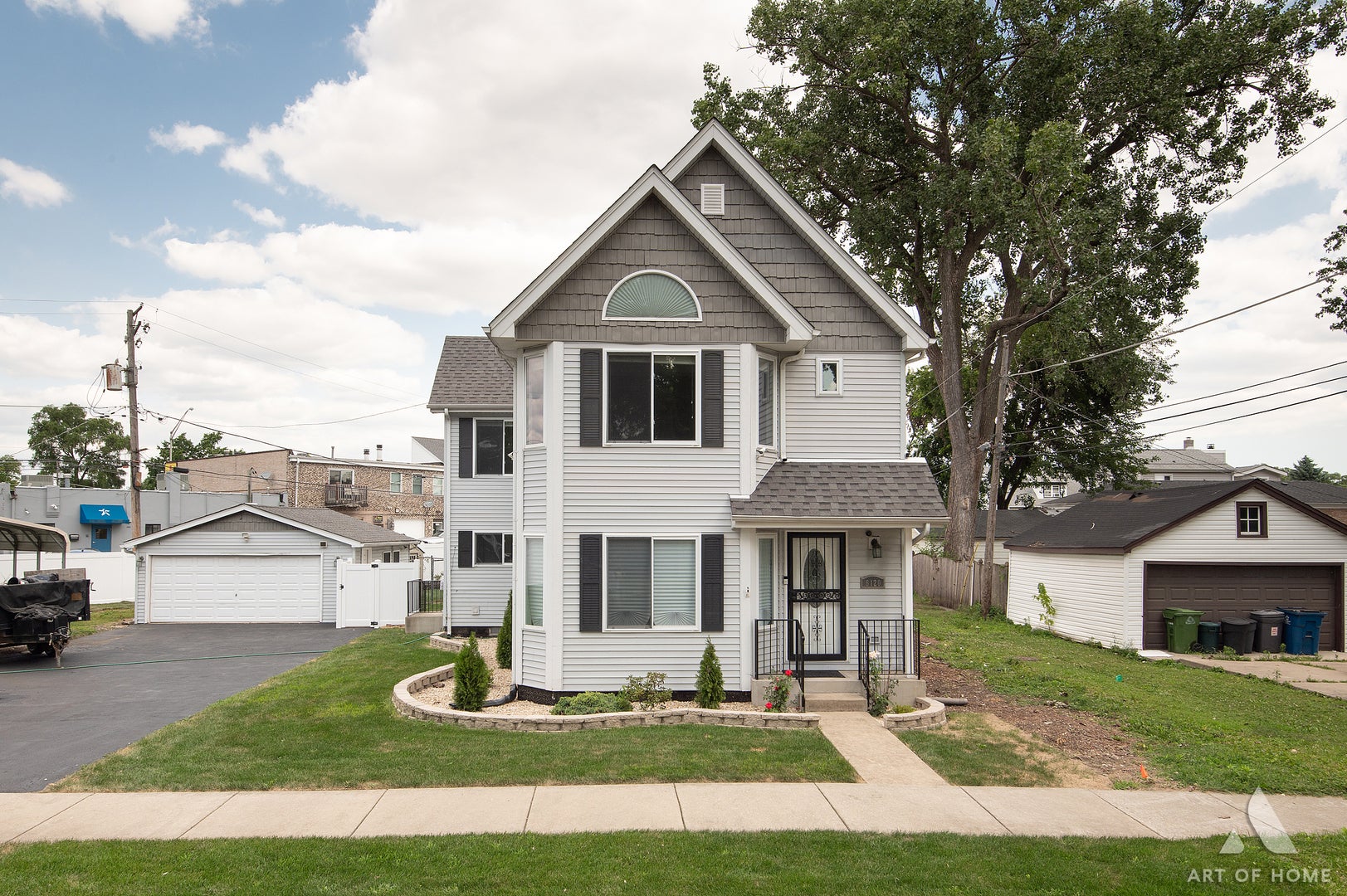 6120 W 98th Street — photo