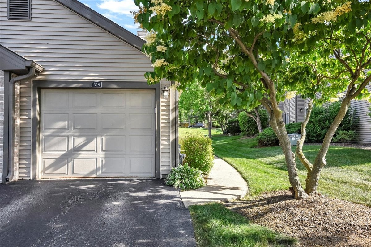 329 Grissom Court 329 — photo