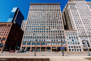 330 S Michigan Avenue 1802 — photo