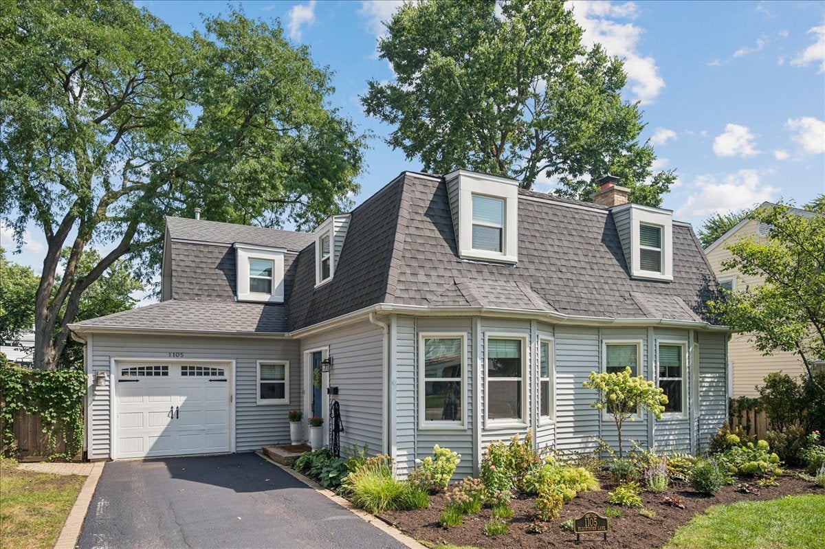 1105 Blackthorn Lane — photo