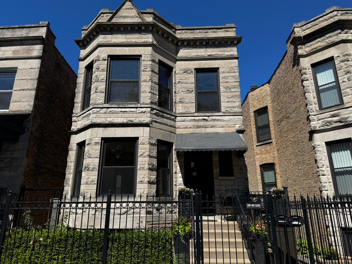 2424 N Mozart Street 1 — photo