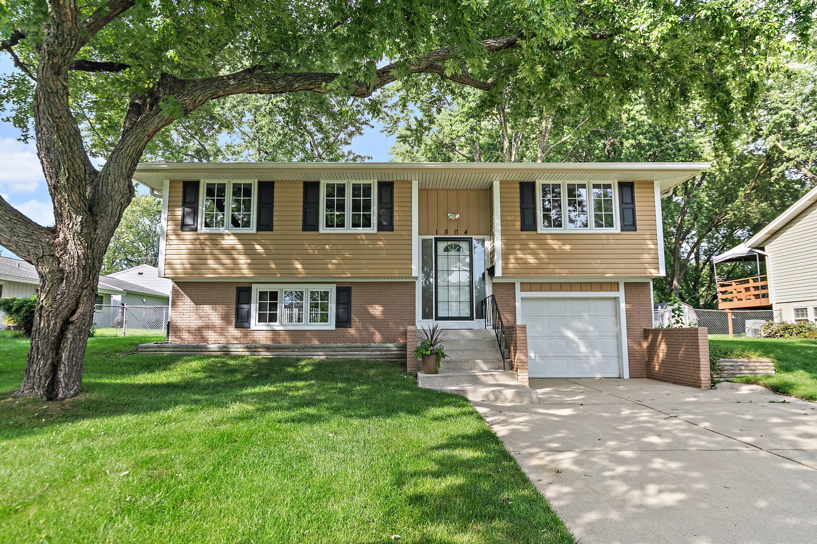 1804 Syracuse Lane — photo