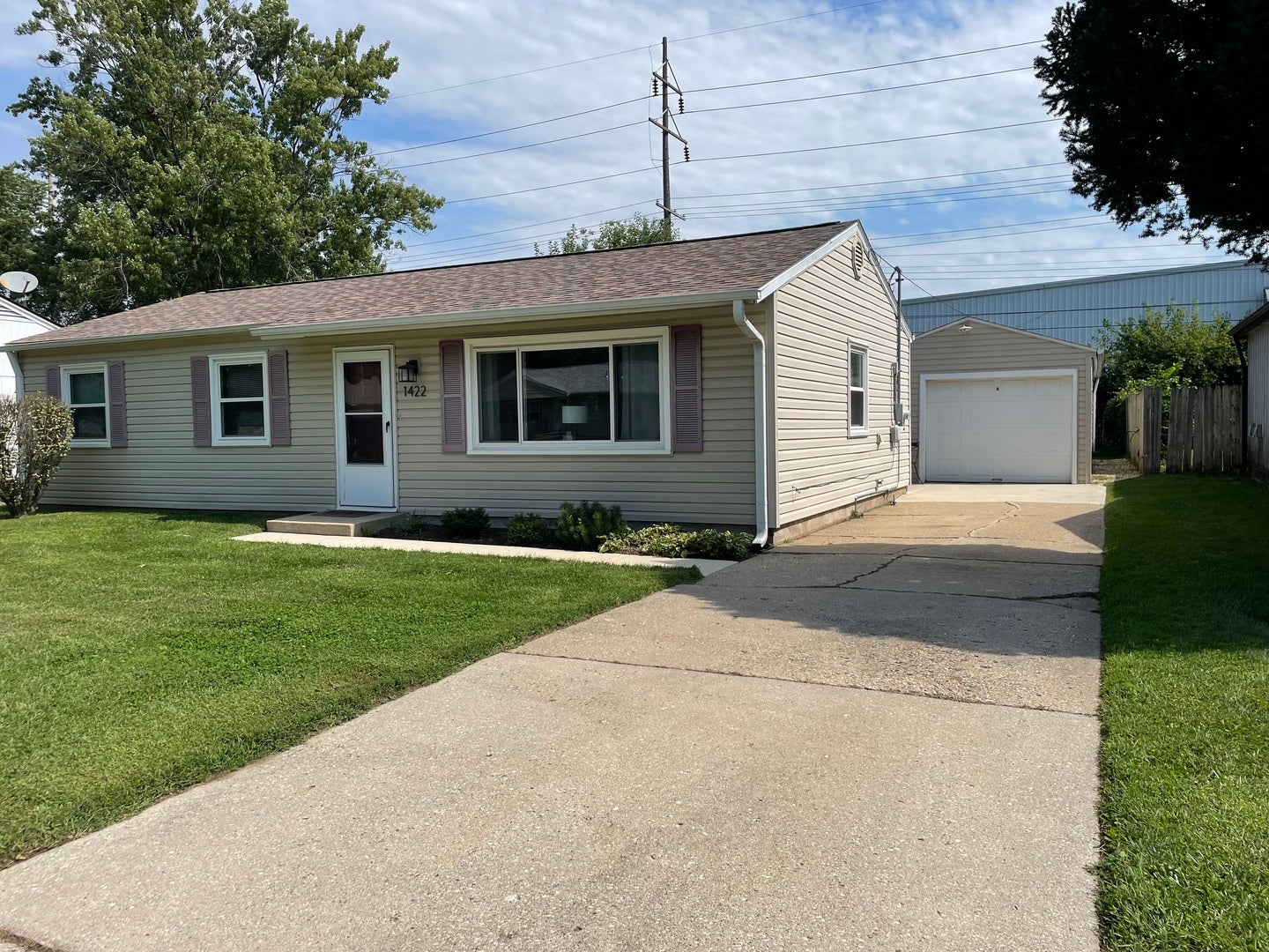 1422 Kingsley Drive — photo
