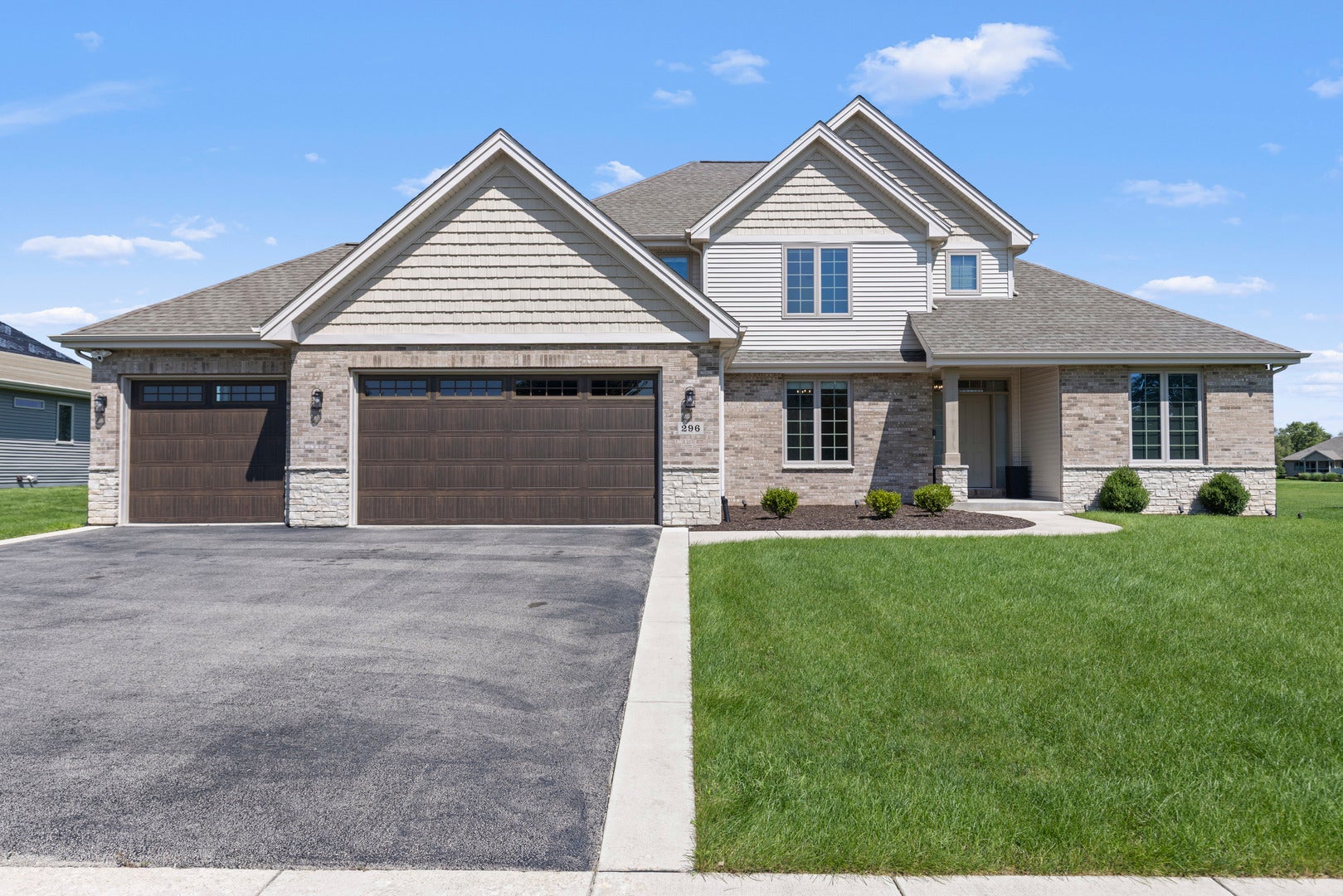 296 Club House Drive — photo