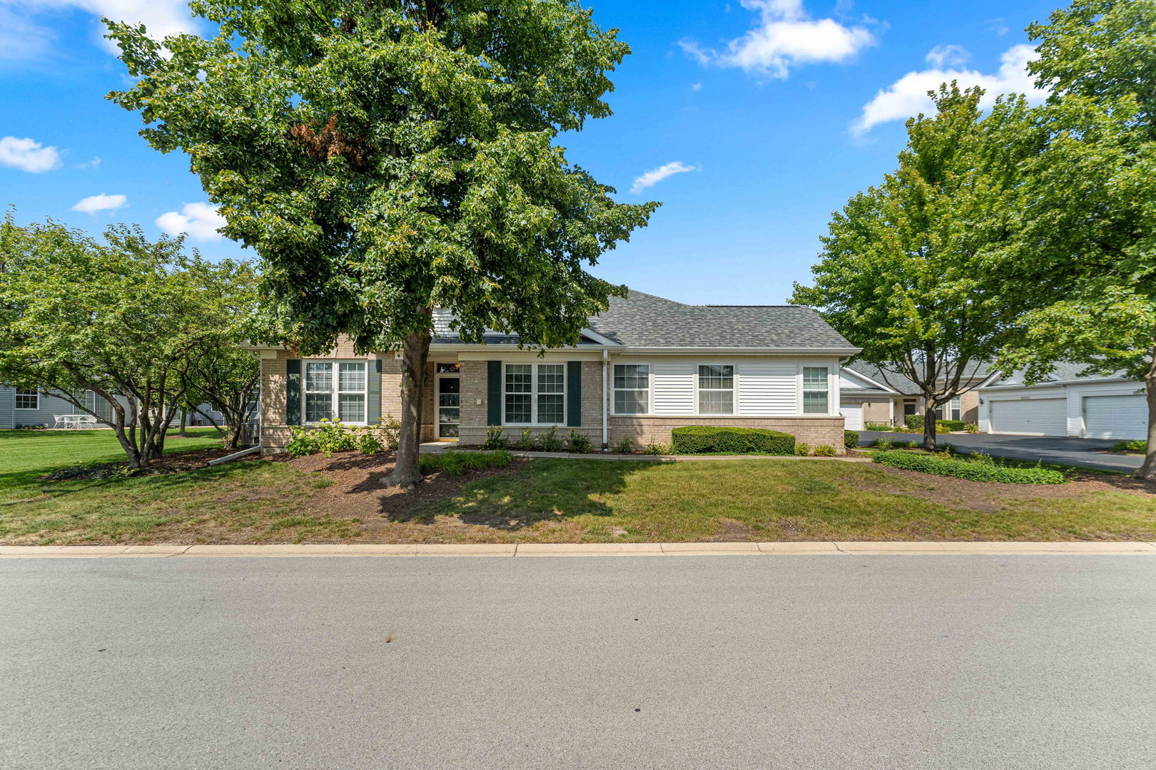 16310 Crescent Lake Drive 16310 — photo