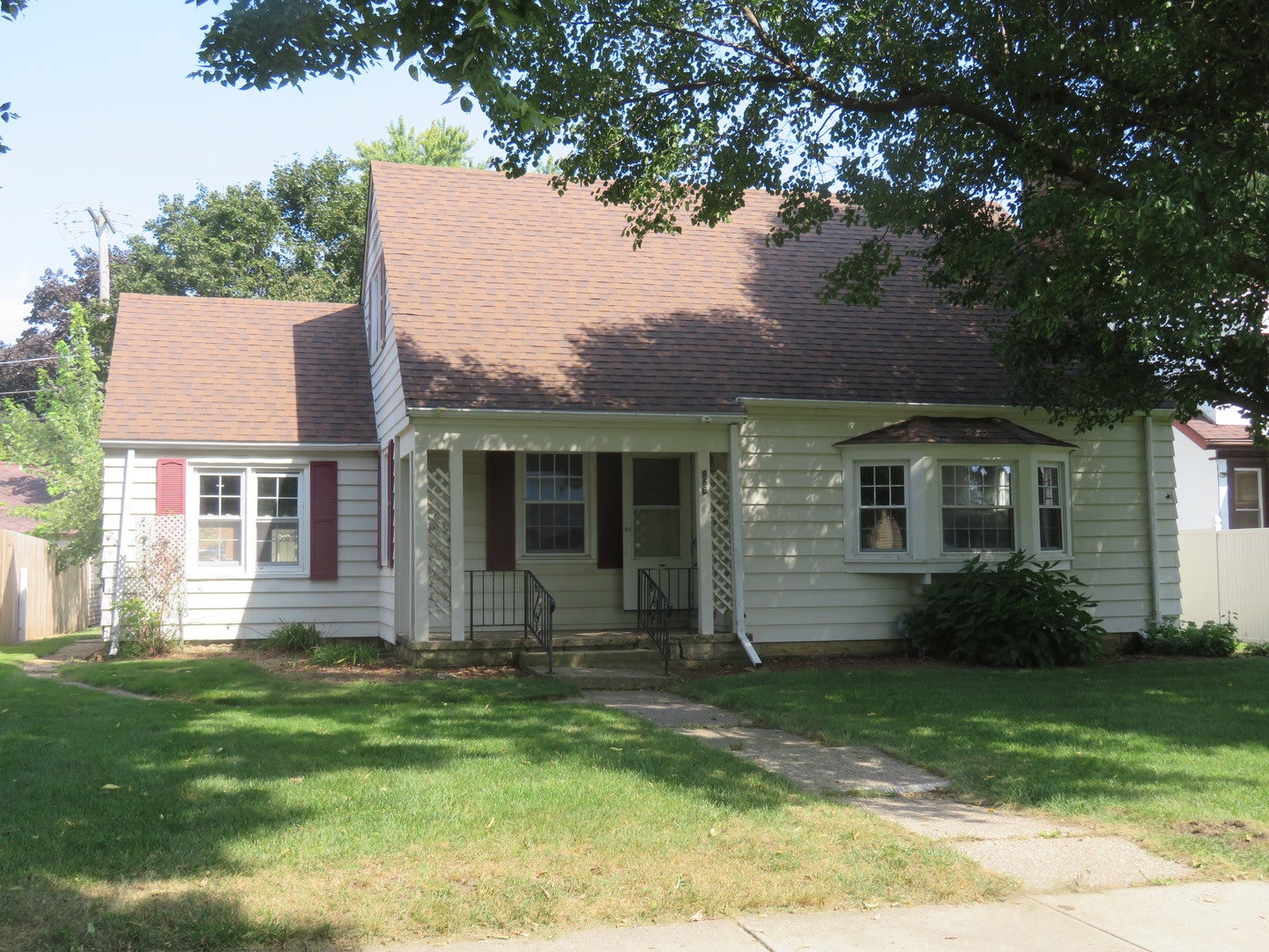 856 E Jefferson Street — photo