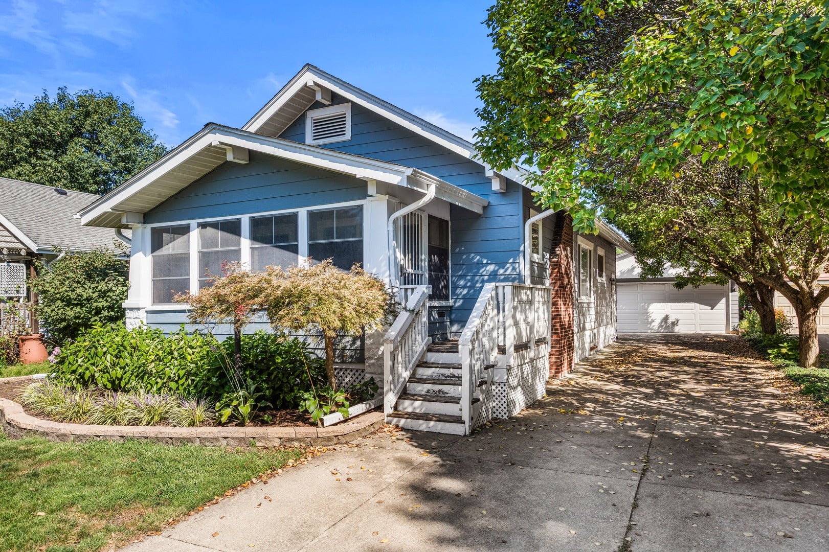 922 W Daniel Street — photo