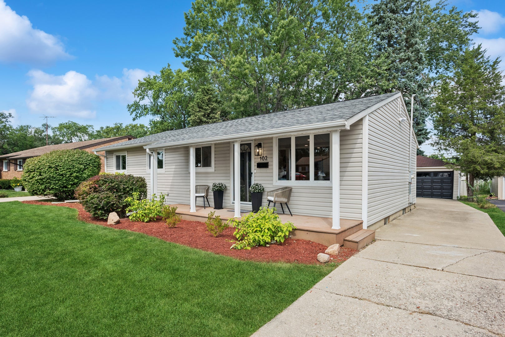 Home in Glendale Heights, IL 60139 — photo 3