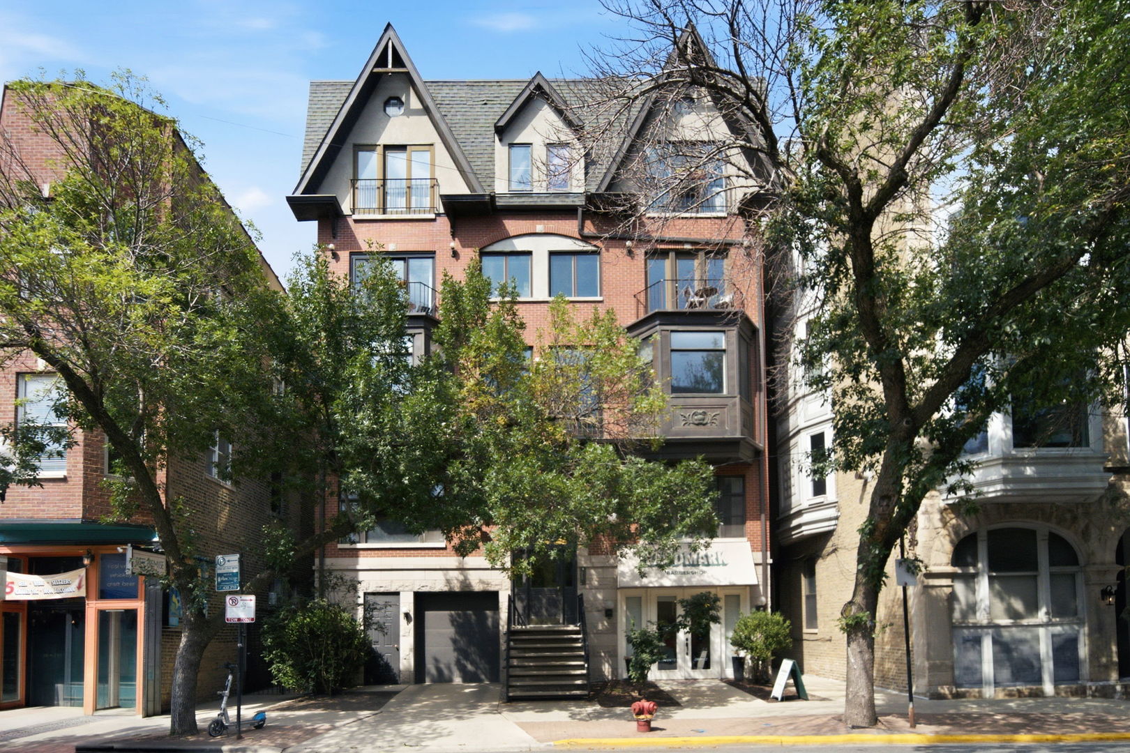 1122 W Armitage Avenue 102 — photo