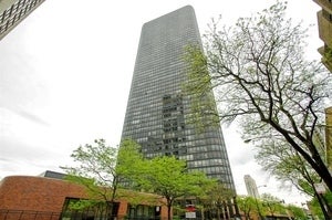 5415 N Sheridan Road 3510 — photo