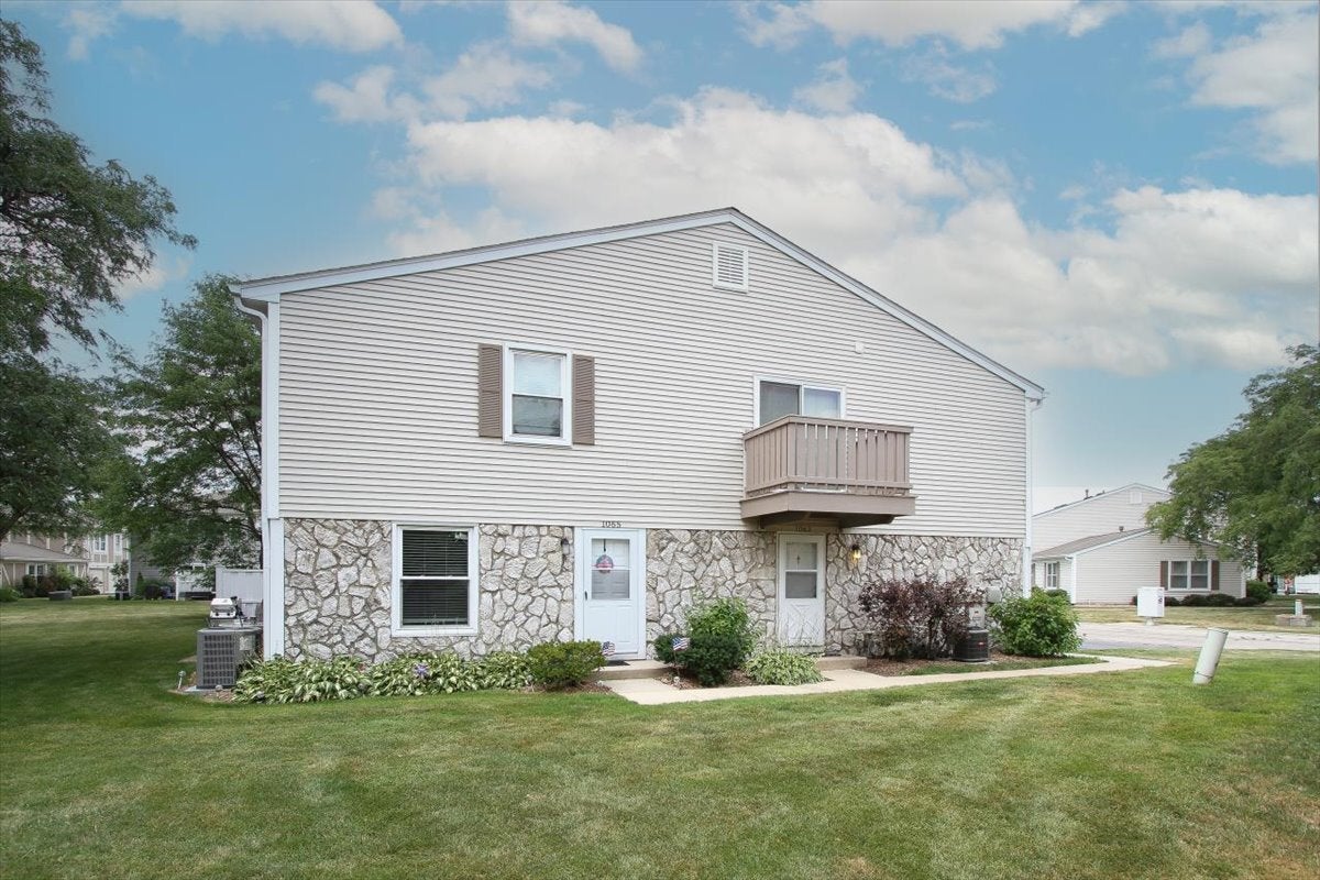 1063 Hampton Harbor 1063 — photo