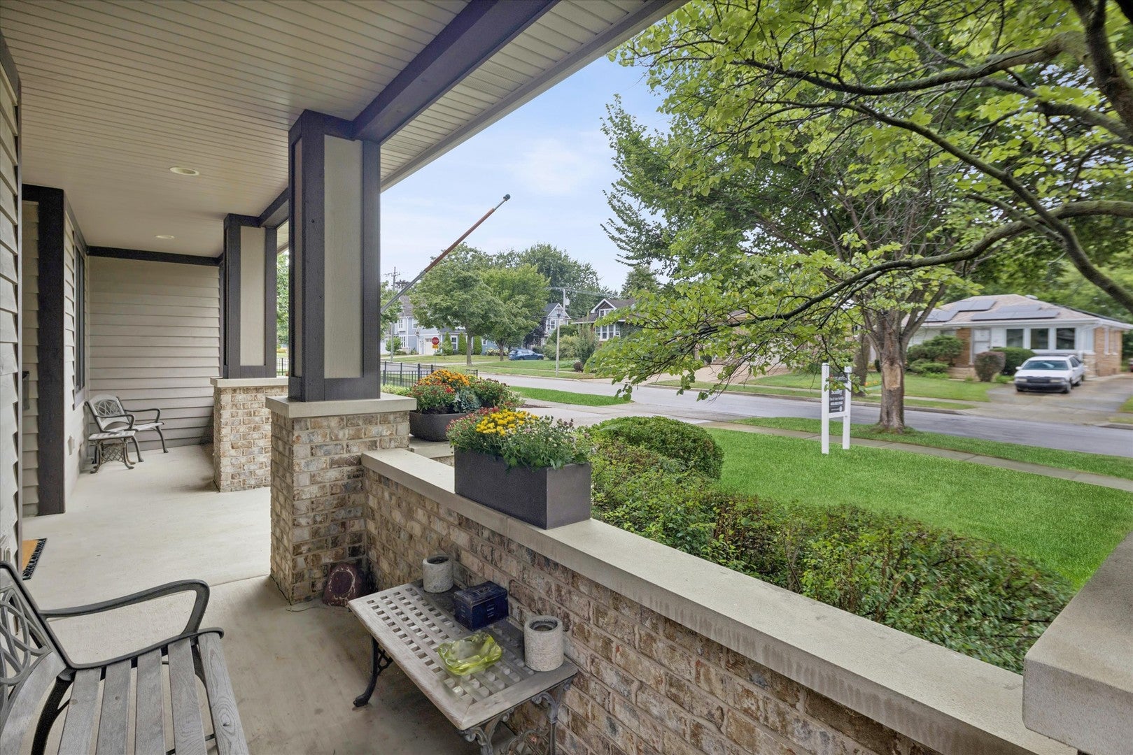 Home in Elmhurst, IL 60126 — photo 3