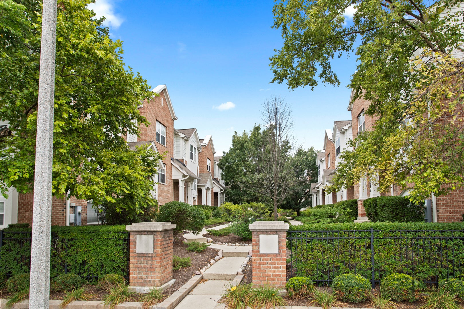 6148 Washington Court — photo
