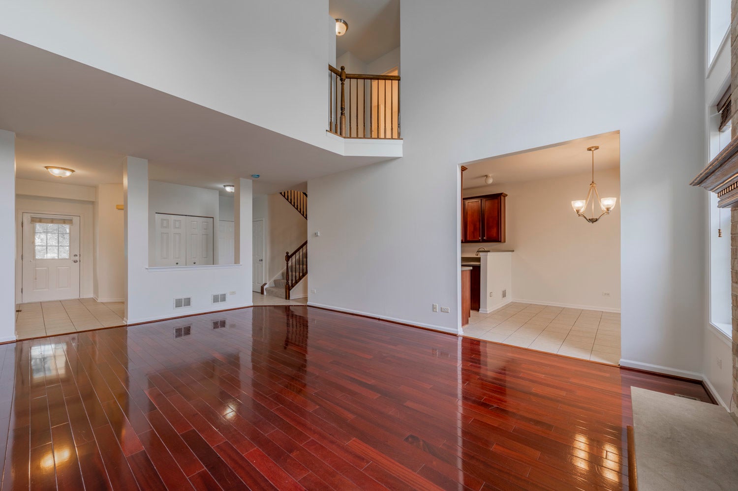 1226 BRADLEY CIR — photo 3