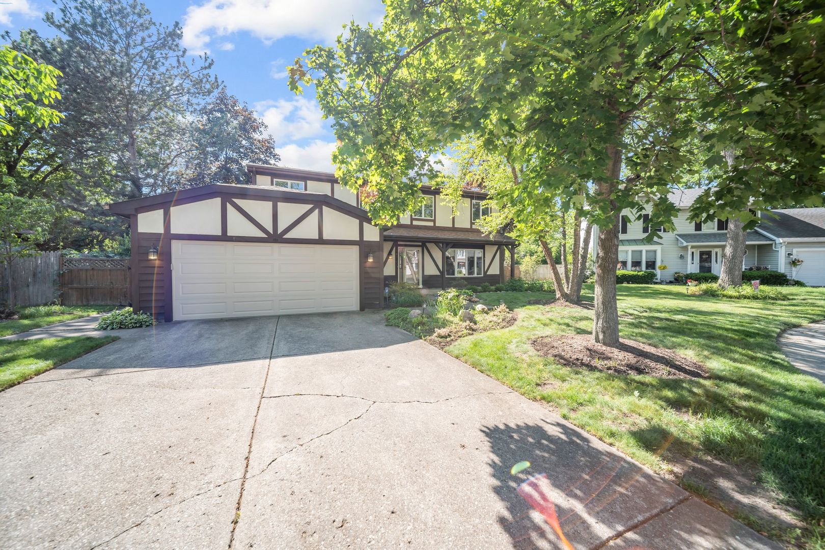 728 Price Lane — photo
