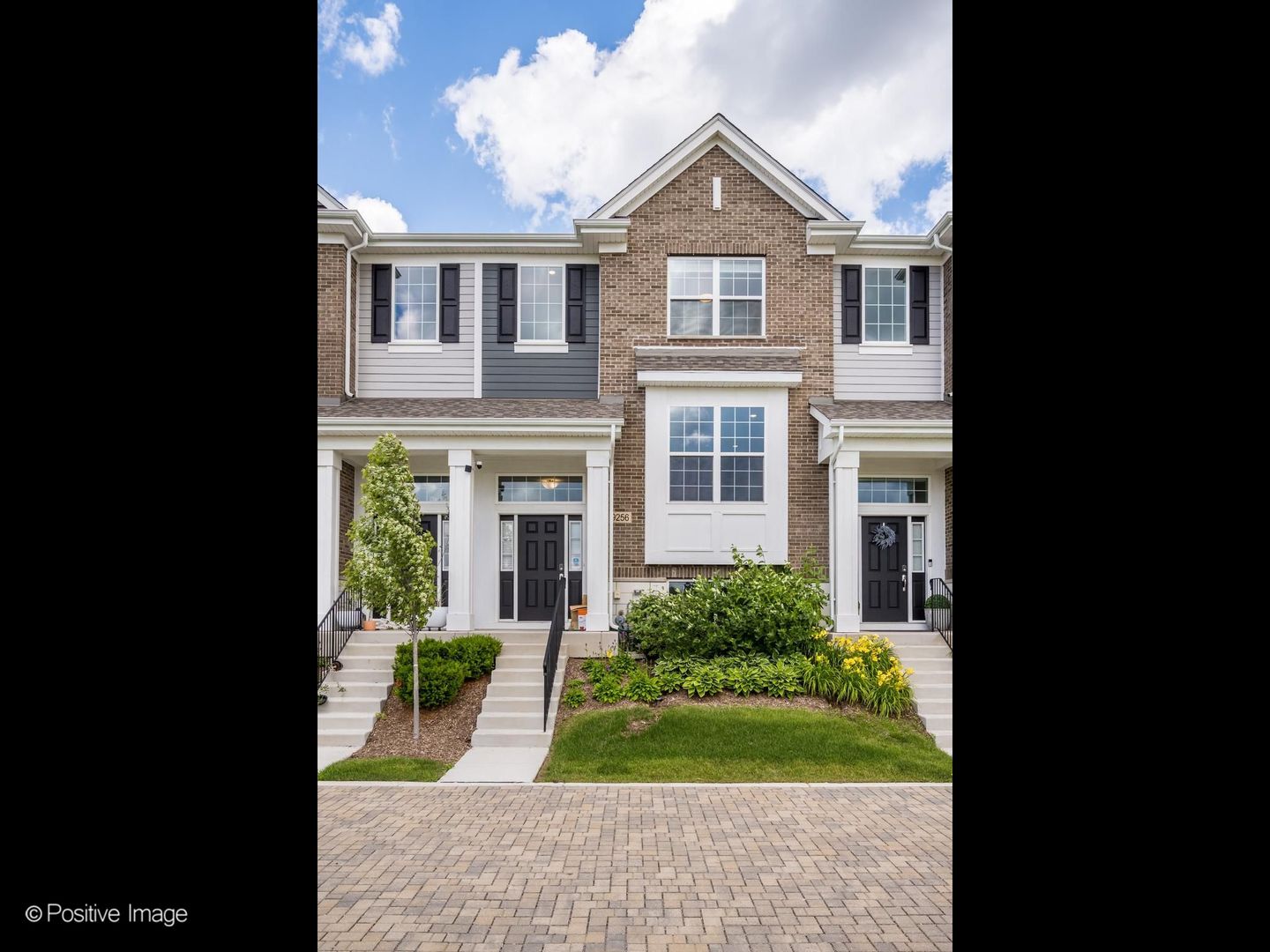 9256 Harlowe Lane — photo