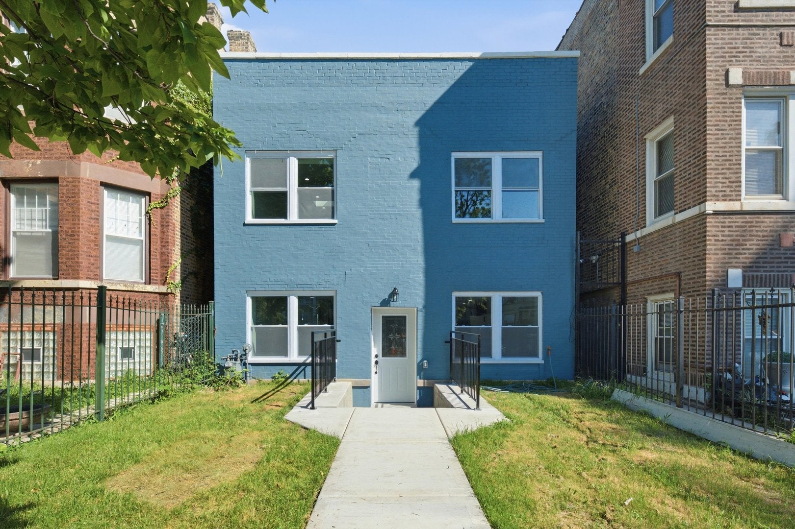 4642 W Monroe Street — photo