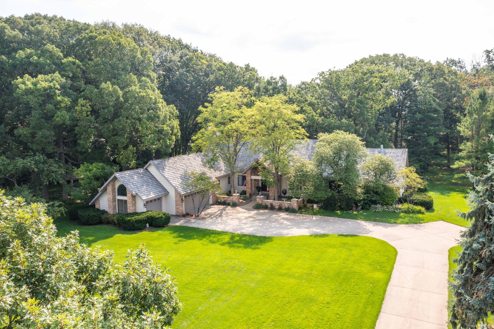 5520 Hilltop Lane — photo