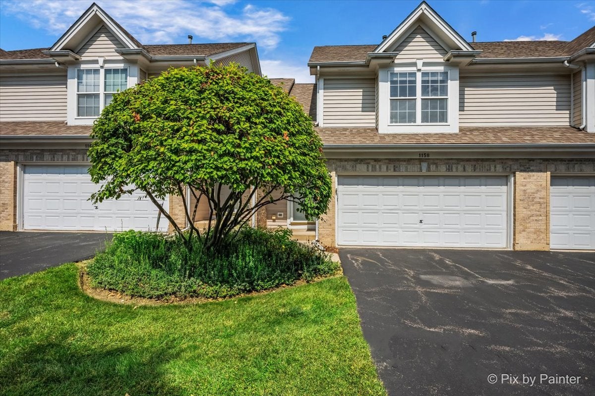 1158 E Danbury Drive — photo
