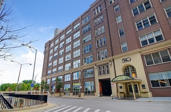 540 N Lake Shore Drive 201 — photo