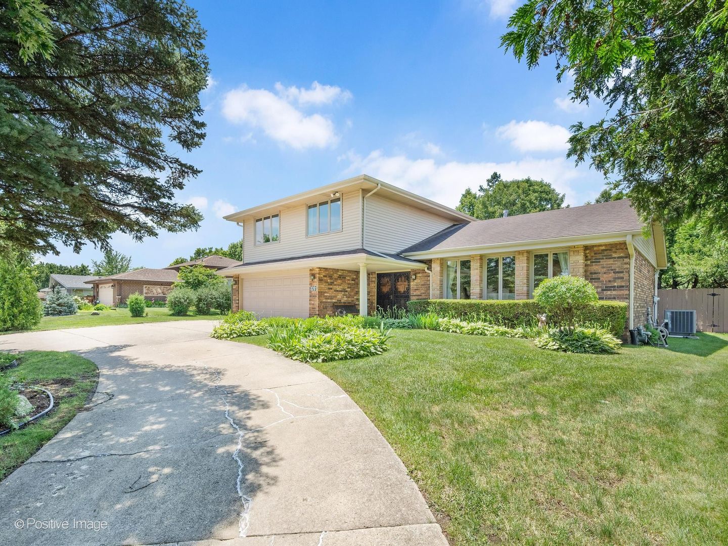 8201 Crestview Drive — photo