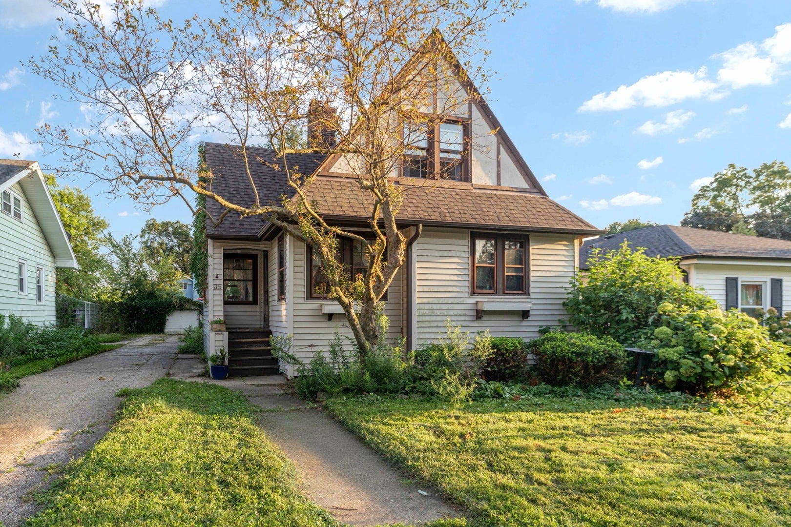 35 W Maple Avenue — photo