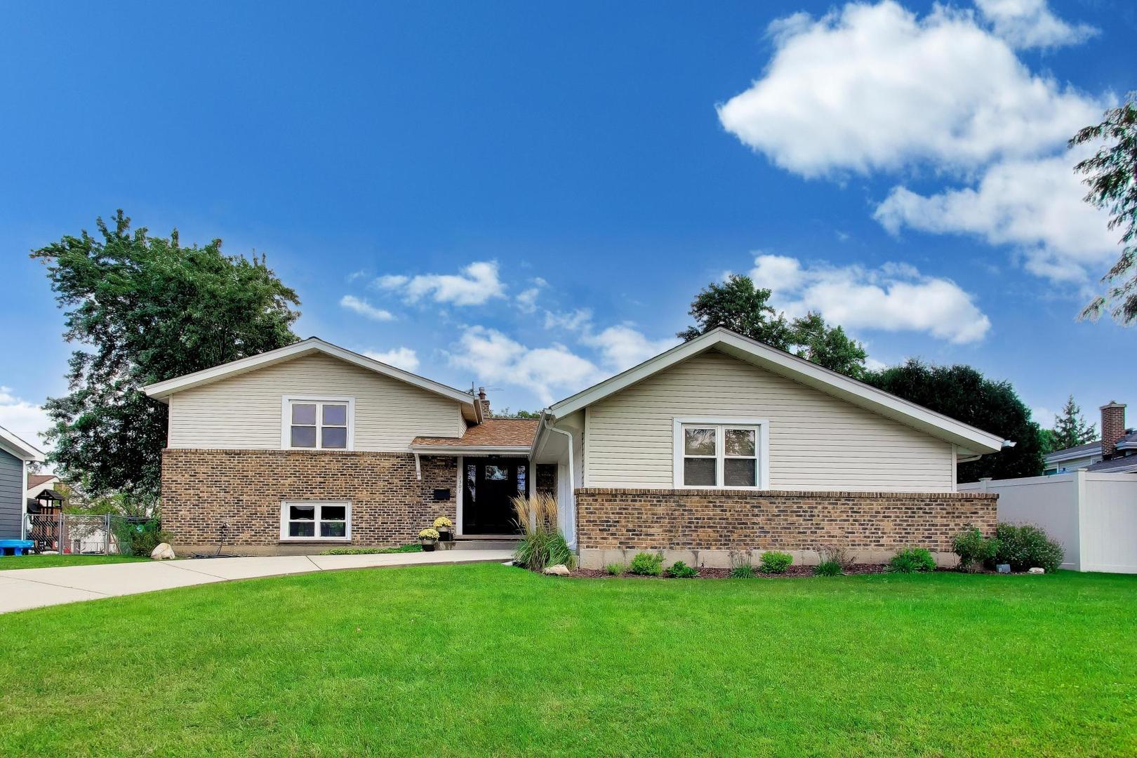 2307 N Kennicott Drive — photo