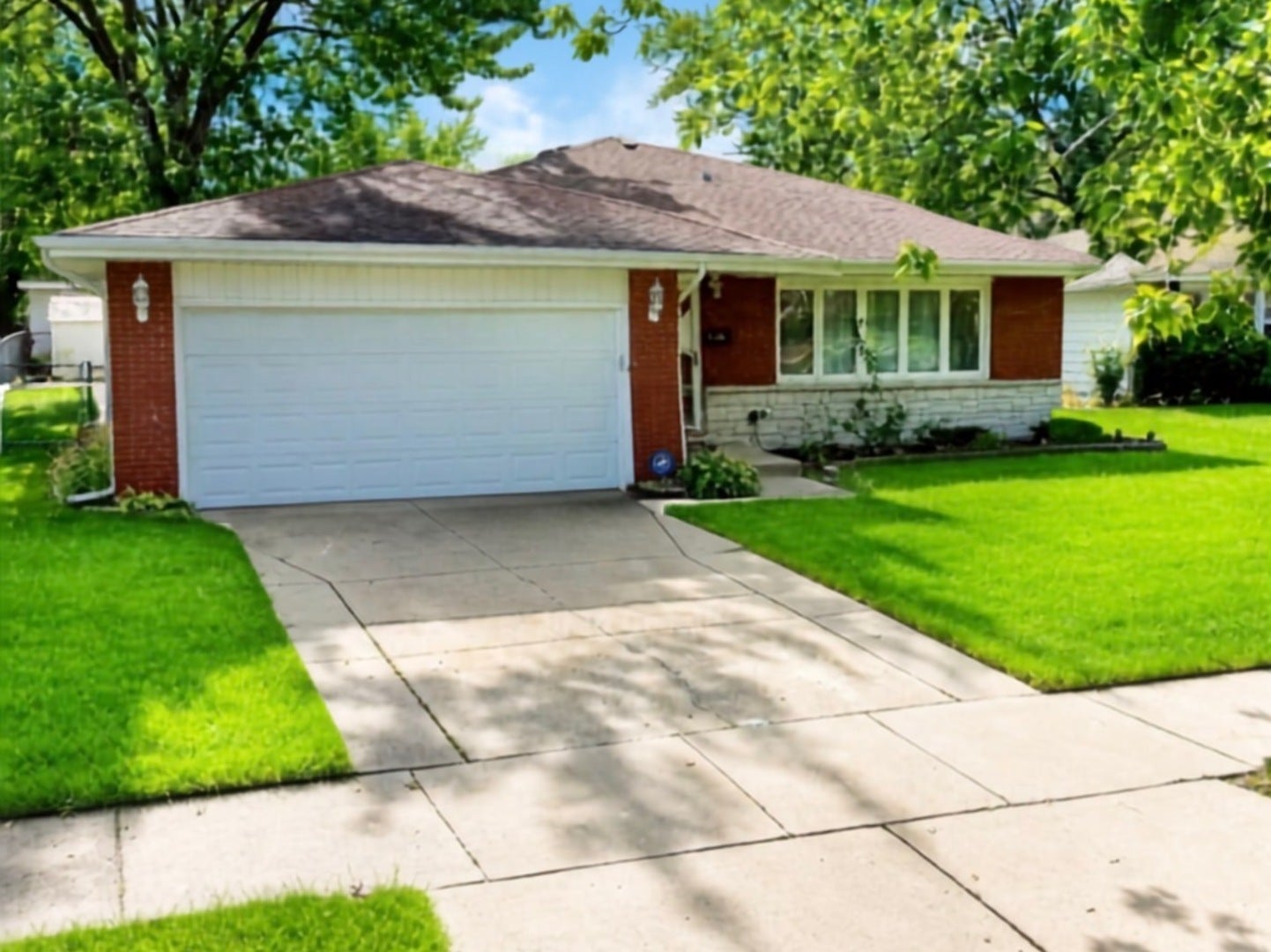 219 E 168th Place E — photo