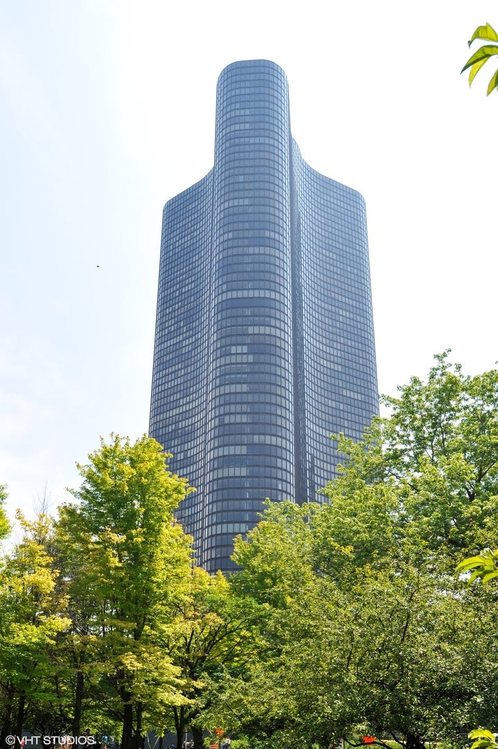 505 N Lake Shore Drive 1801 — photo