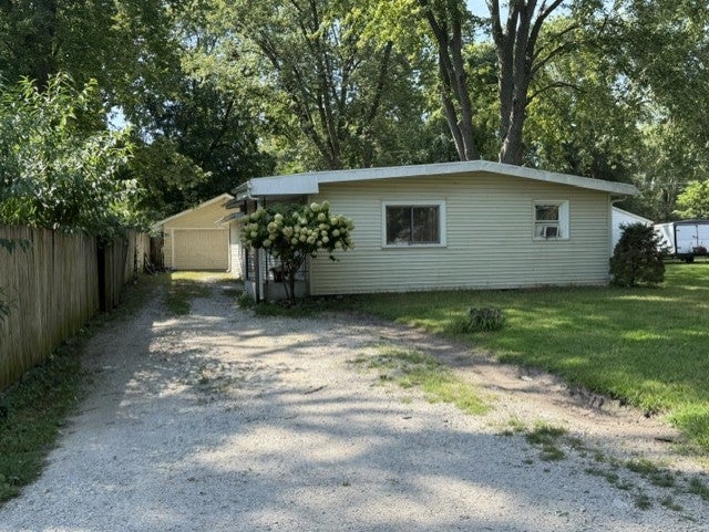 1383 Pearl Street — photo