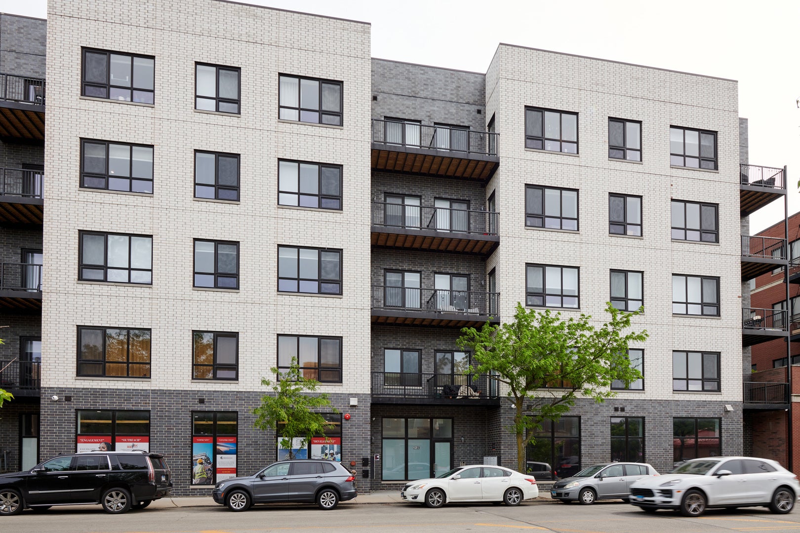 2139 W Madison Street 203 — photo