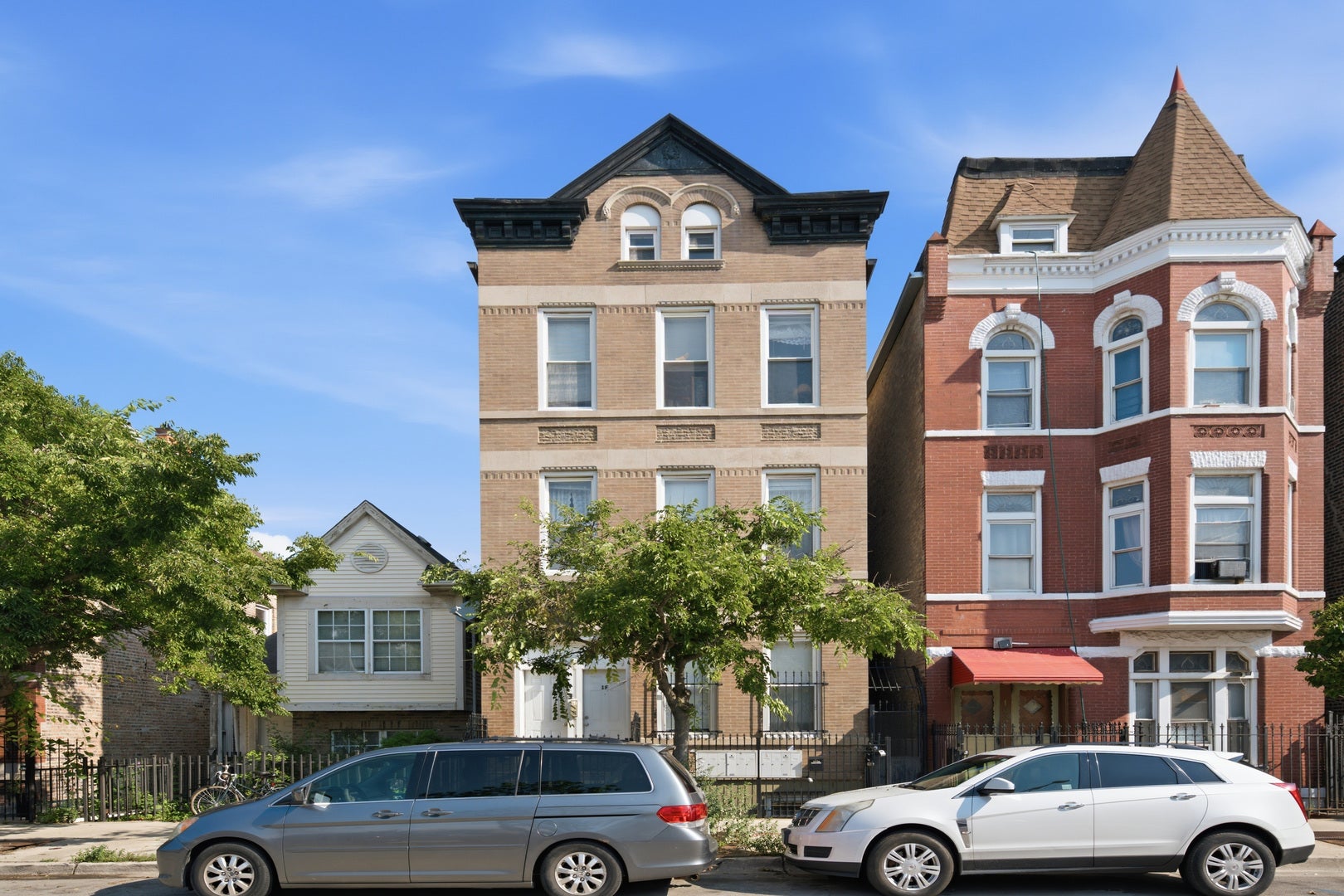 1334 W 18th Place — photo