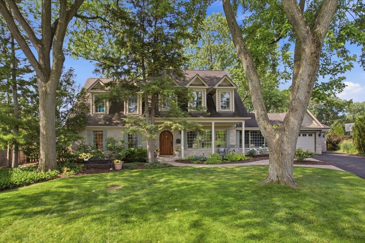 2501 Robincrest Lane — photo