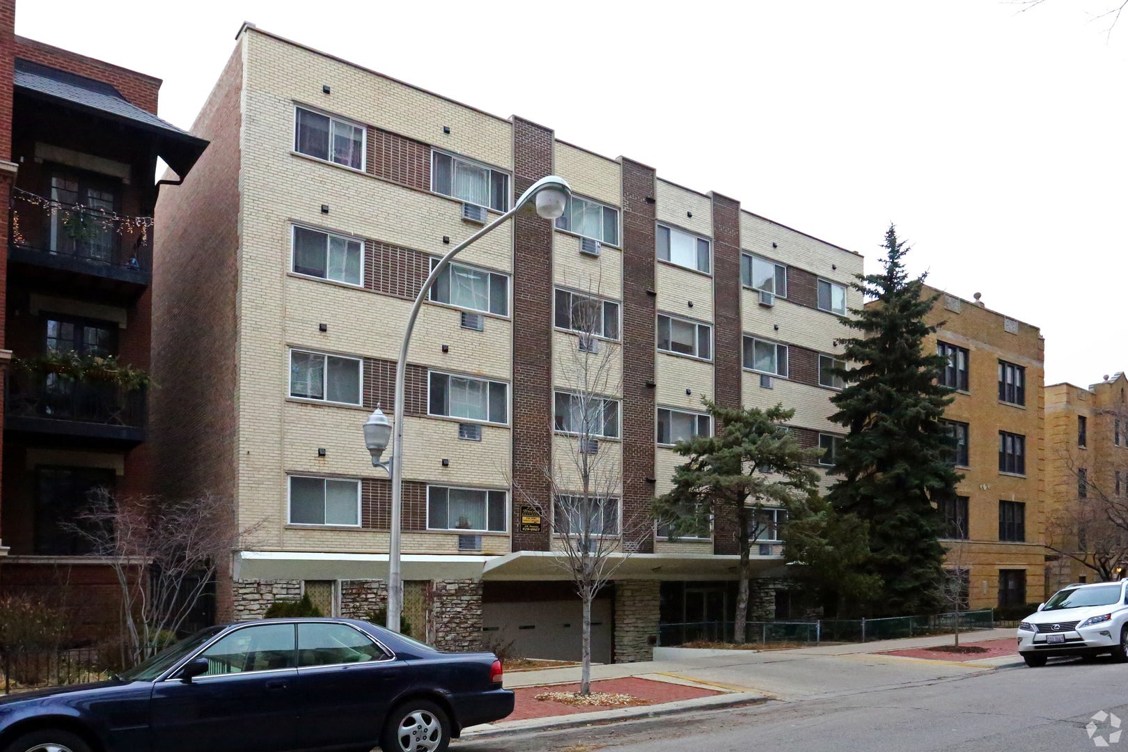 516 W Melrose Street 403 — photo