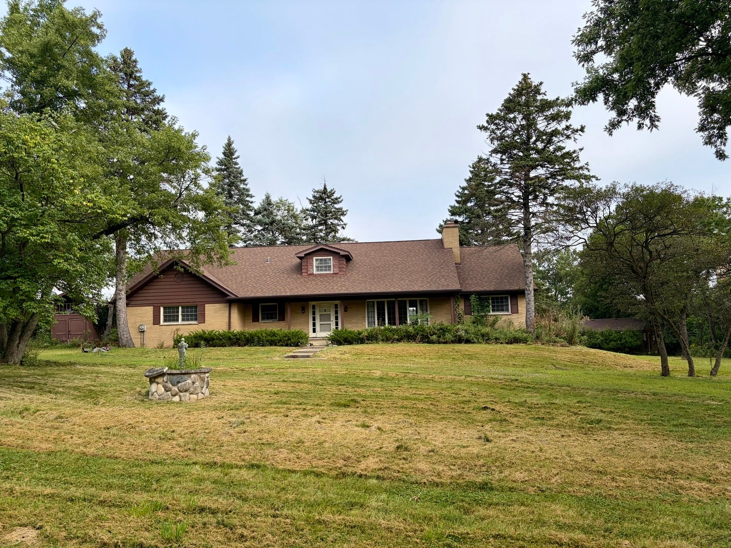 138 Breakenridge Farm Road — photo
