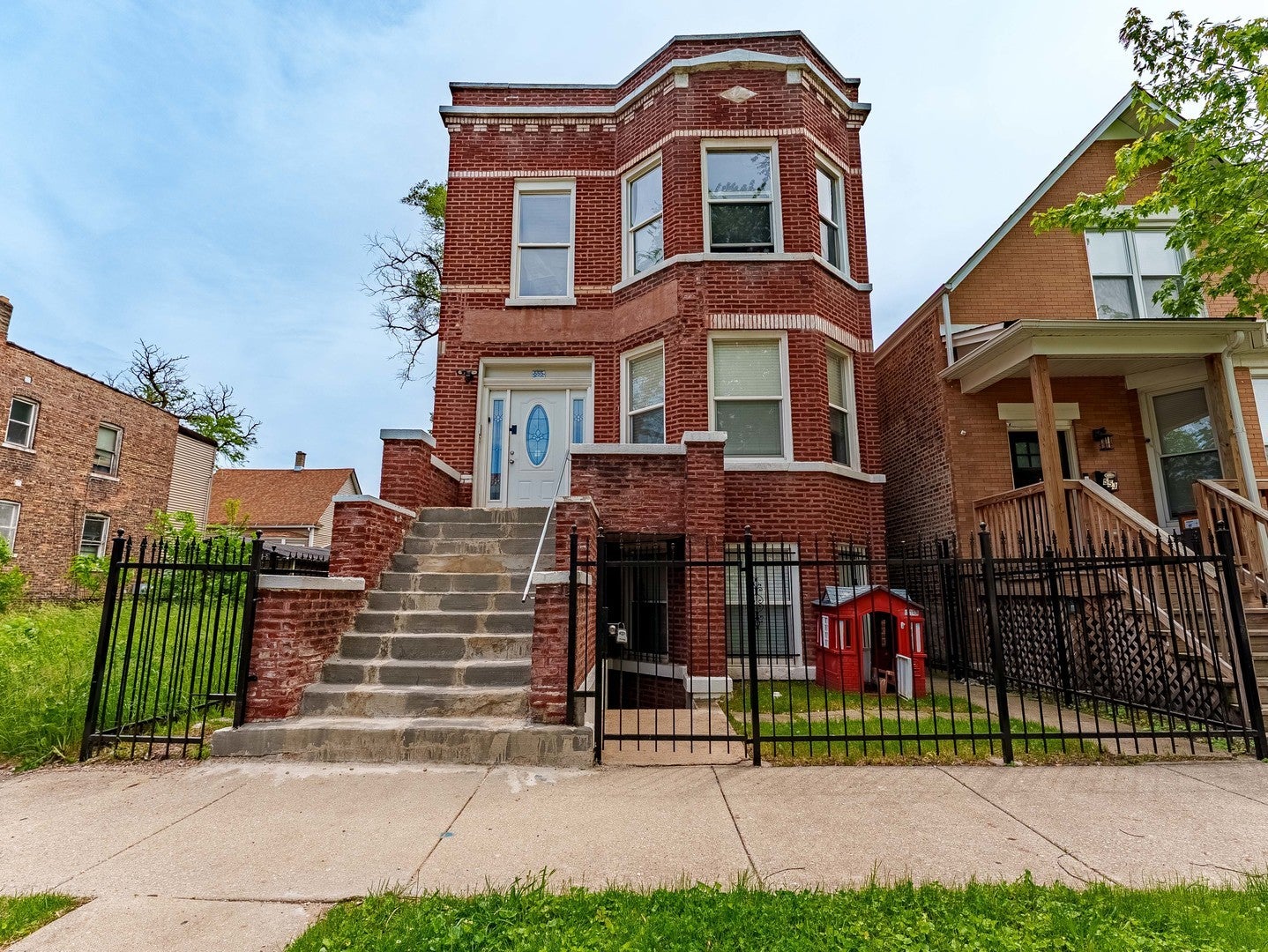 555 N Lawler Avenue G — photo