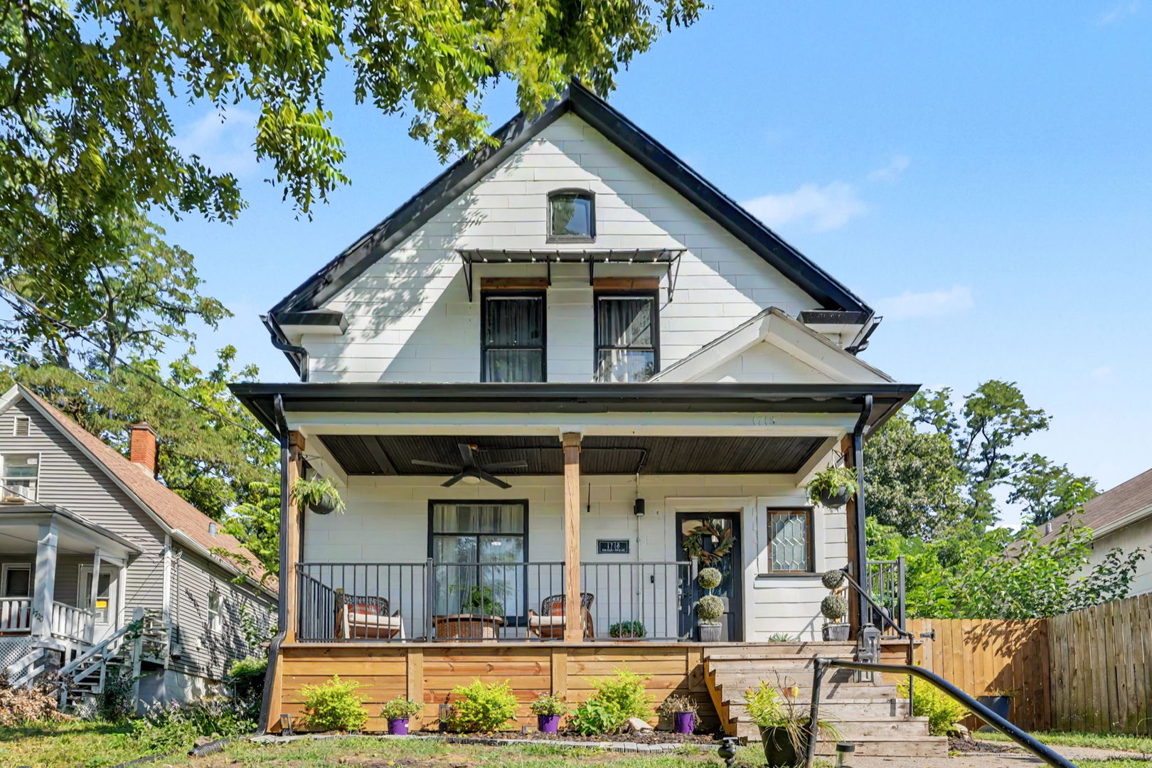 1718 W 9th Street — photo