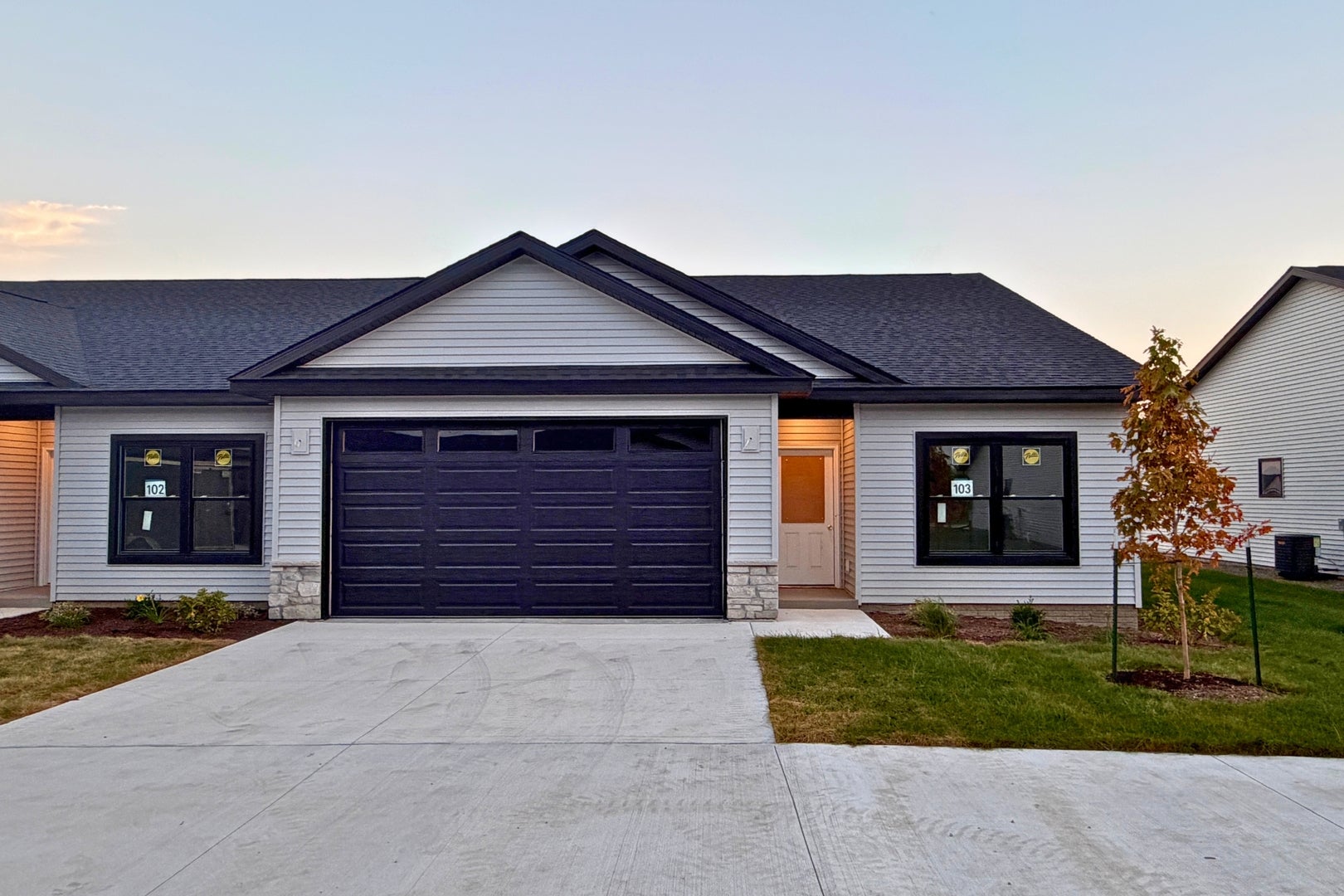 1716 Redbud Circle 103 — photo