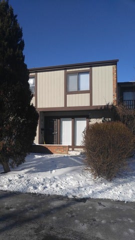 484 Poplar Drive — photo