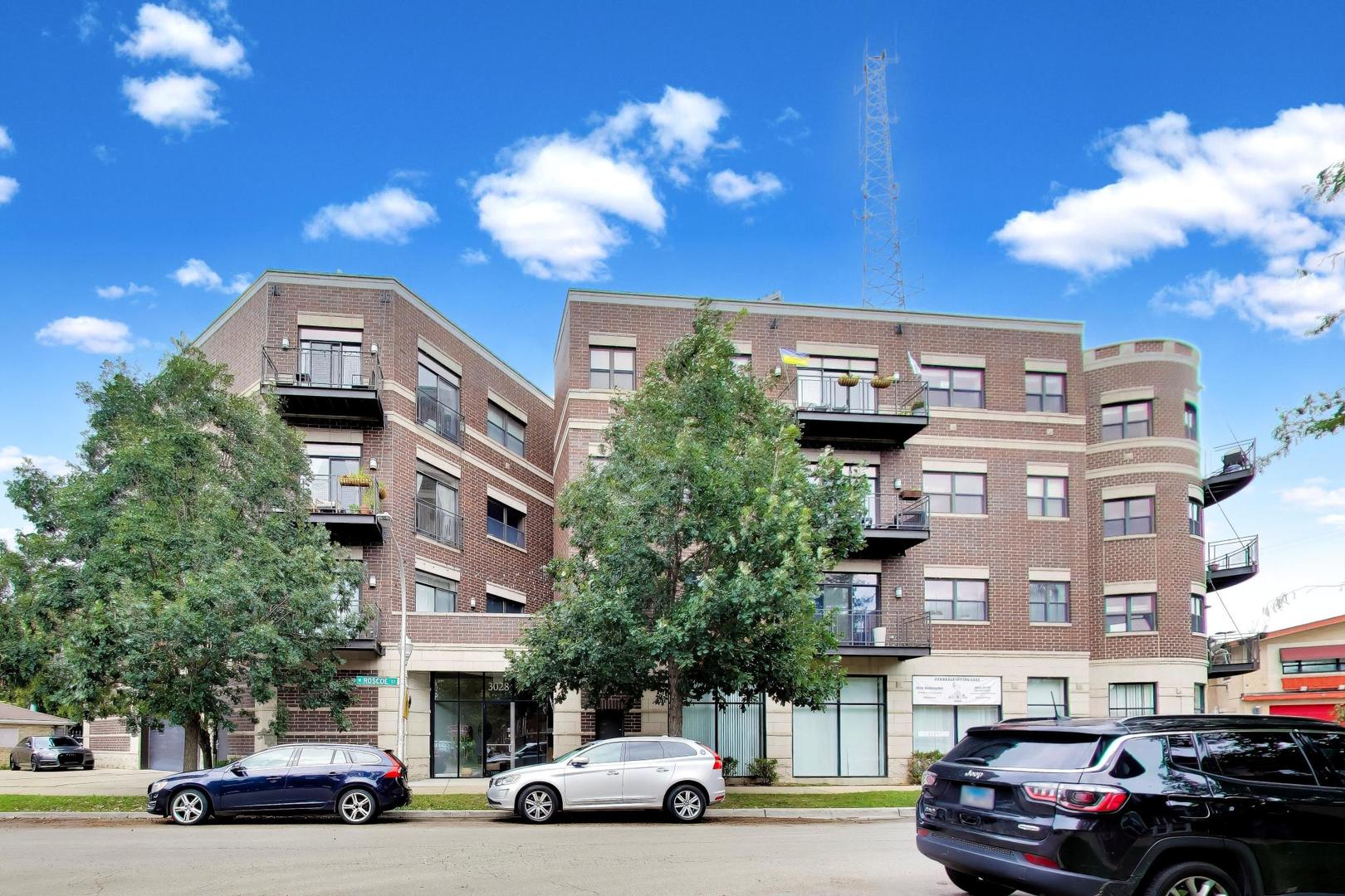 3028 W Roscoe Street 203 — photo