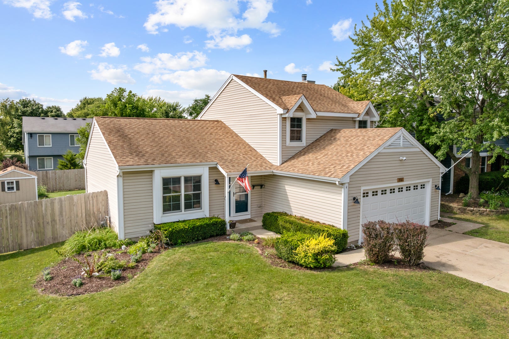1102 Amberwood Drive — photo